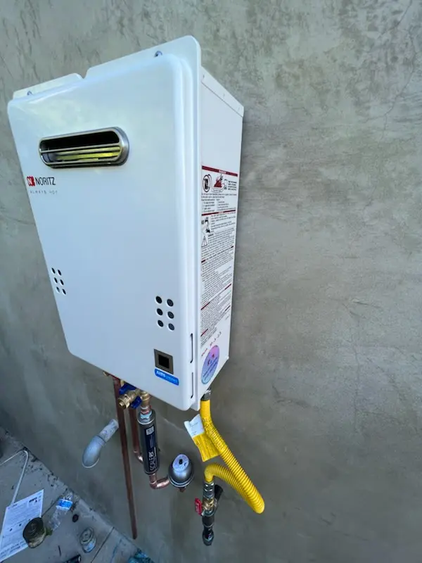 Tankless water heater installation for Guyencourt homes